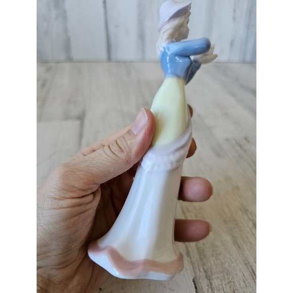 Porcelain lady bird dove figurine statue‎ - Picture 7 of 11